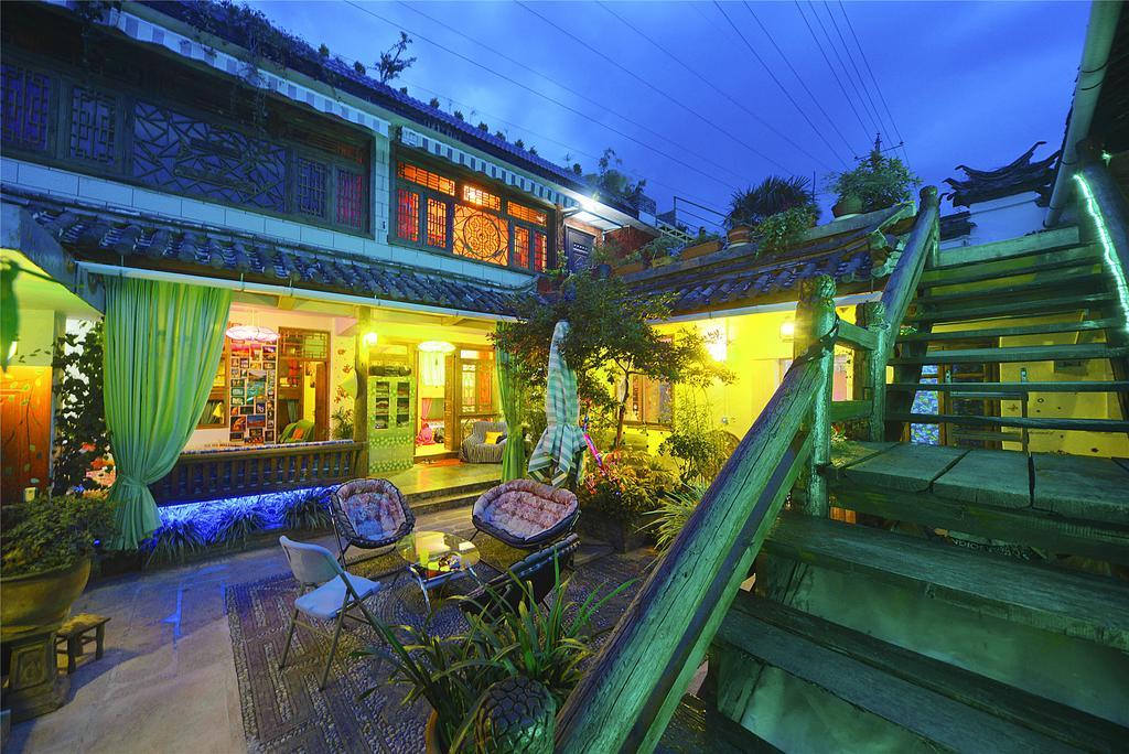 October Inn Lijiang  Zewnętrze zdjęcie