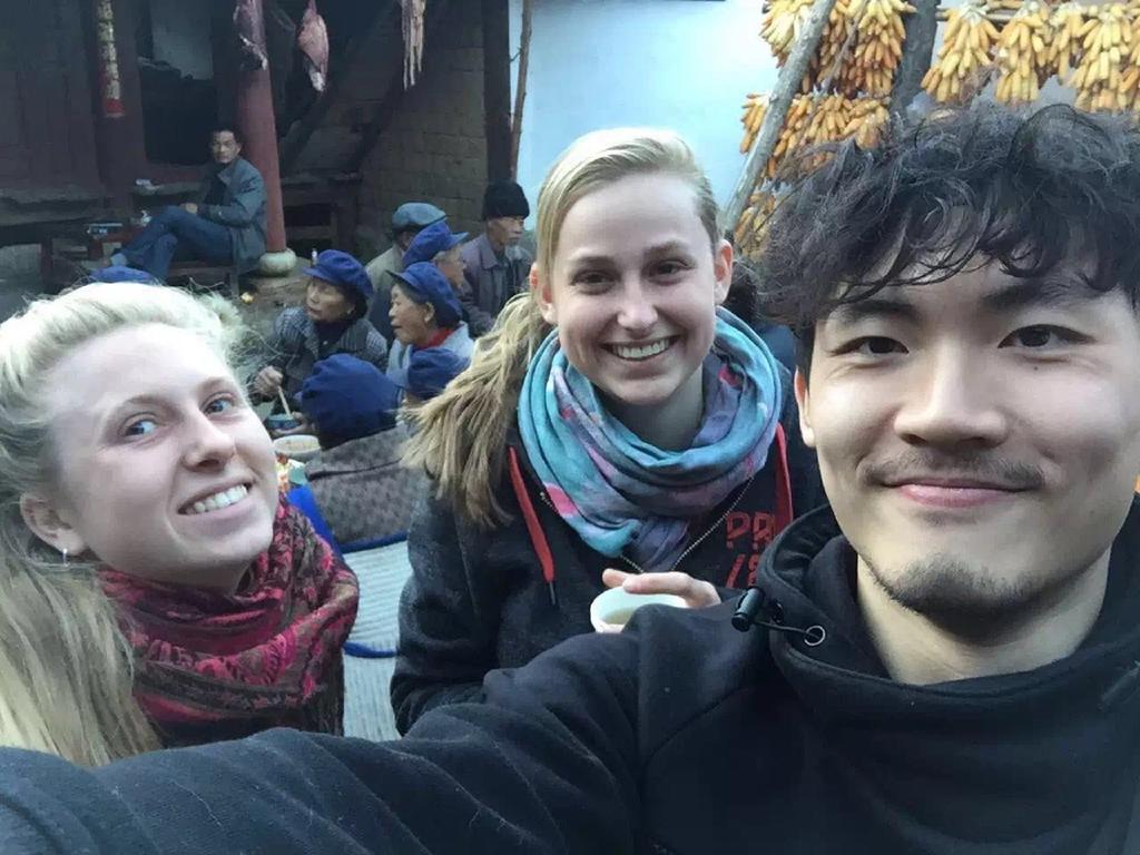 October Inn Lijiang  Zewnętrze zdjęcie